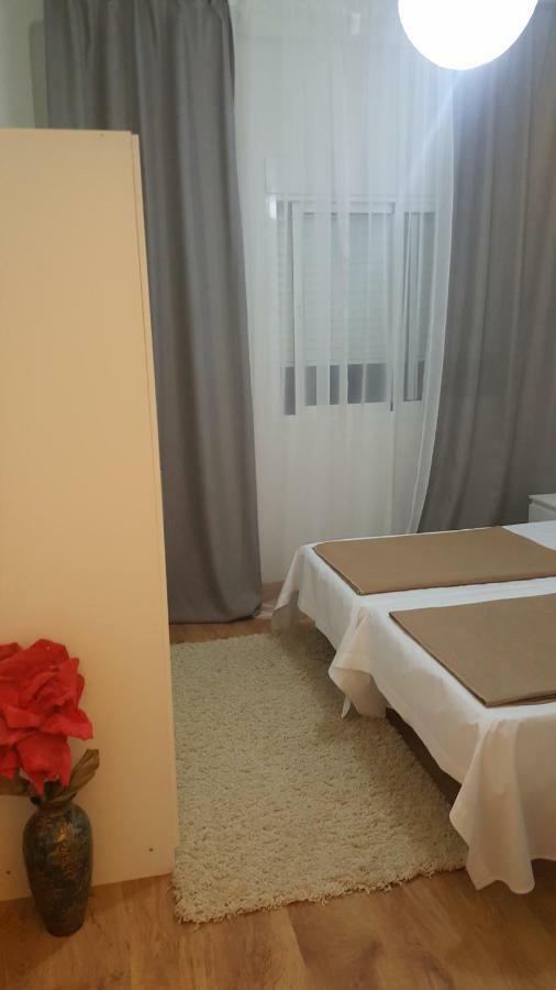 Pension Yna Holiday Μάλαγα Εξωτερικό φωτογραφία