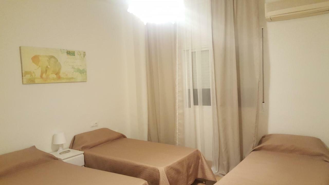 Pension Yna Holiday Μάλαγα Εξωτερικό φωτογραφία